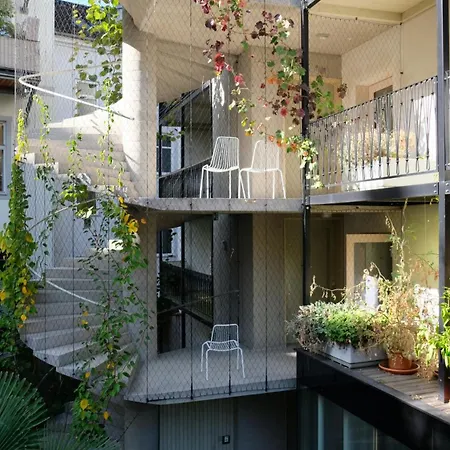 Charmantes Im Herzen Von *